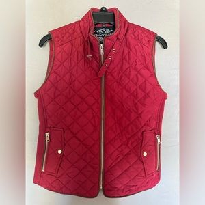 Women’s dark red vest never worn size medium